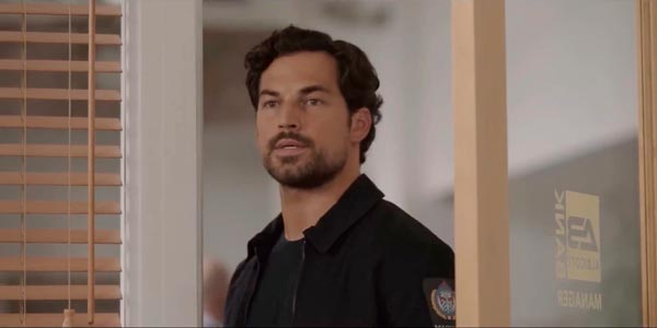 Сериал Дикие Карты - Мошенница в роли полицейского консультанта